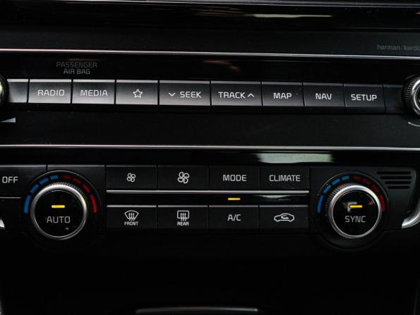 Kia Optima IV Рестайлинг с пробегом 2018 года, цена 1 850 000 рублей, 106354 км, седан, Автокод Объявления
