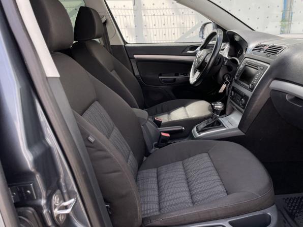 Skoda Octavia II (A5) Рестайлинг с пробегом 2011 года, цена 780 000 рублей, 180558 км, лифтбек, Автокод Объявления