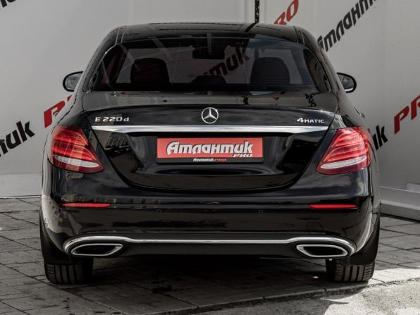 Mercedes-Benz E-Класс V (W213 S213 C238) с пробегом 2017 года, цена 2 930 000 рублей, 166604 км, седан, Автокод Объявления