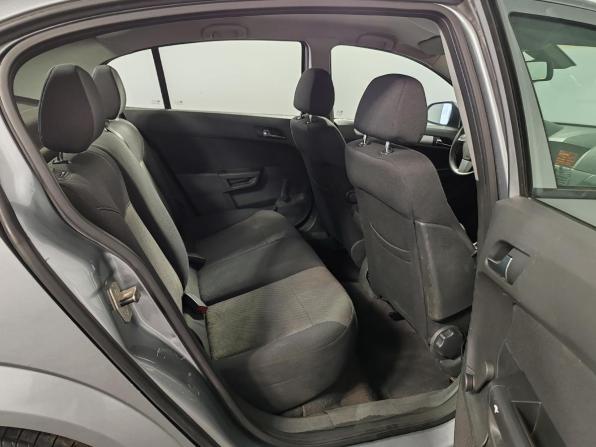 Opel Astra H Рестайлинг с пробегом 2011 года, цена 599 000 рублей, 158610 км, седан, Автокод Объявления