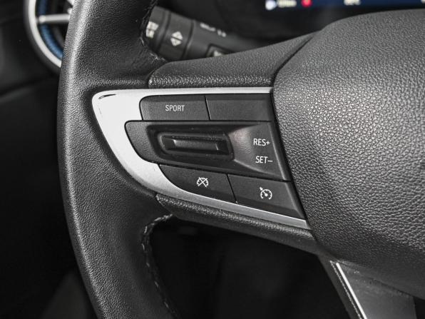 Chevrolet Monza II Рестайлинг с пробегом 2023 года, цена 1 624 000 рублей, 45185 км, седан, Автокод Объявления