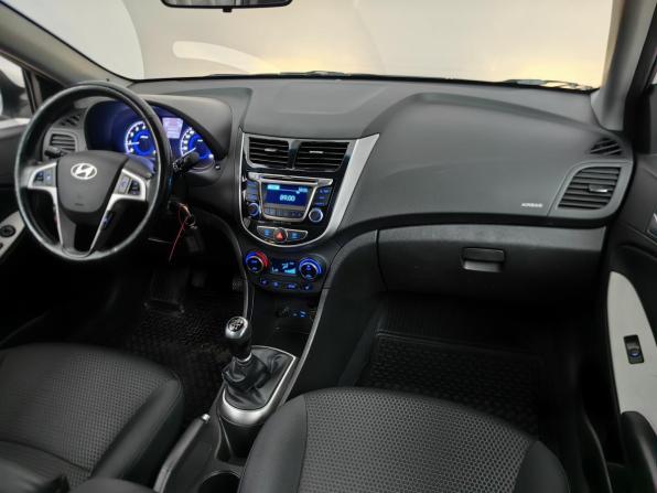 Hyundai Solaris I Рестайлинг с пробегом 2016 года, цена 999 000 рублей, 64000 км, хэтчбек, Автокод Объявления