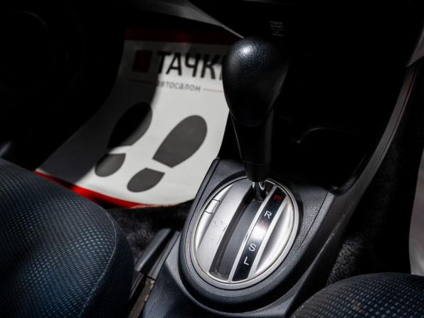 Honda Fit II с пробегом 2012 года, цена 980 000 рублей, 101285 км, хэтчбек, Автокод Объявления