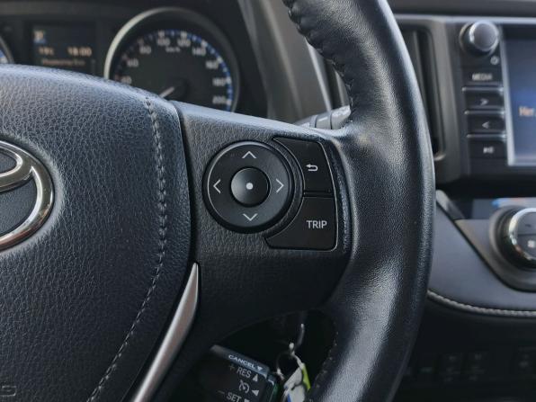 Toyota RAV4 IV (XA40) Рестайлинг с пробегом 2017 года, цена 1 940 000 рублей, 204055 км, внедорожник, Автокод Объявления