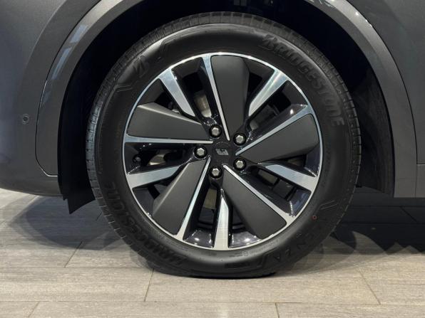 Li Auto (Lixiang) L7 I с пробегом 2024 года, цена 7 290 000 рублей, 1642 км, внедорожник, Автокод Объявления