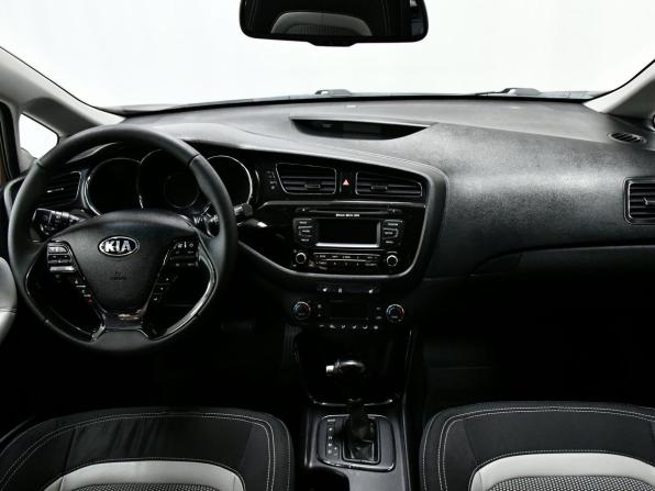 Kia Ceed II с пробегом 2013 года, цена 997 000 рублей, 230000 км, универсал, Автокод Объявления