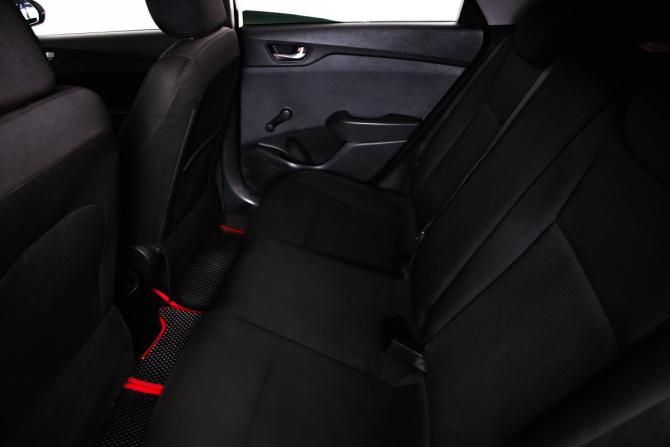 Hyundai Solaris II с пробегом 2017 года, цена 749 000 рублей, 588000 км, седан, Автокод Объявления
