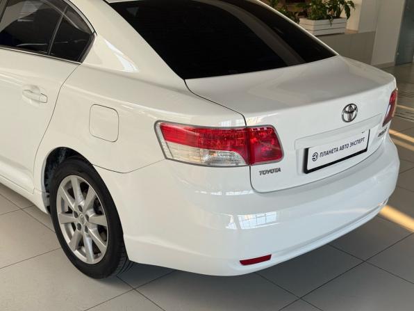 Toyota Avensis III с пробегом 2010 года, цена 1 030 000 рублей, 204550 км, седан, Автокод Объявления