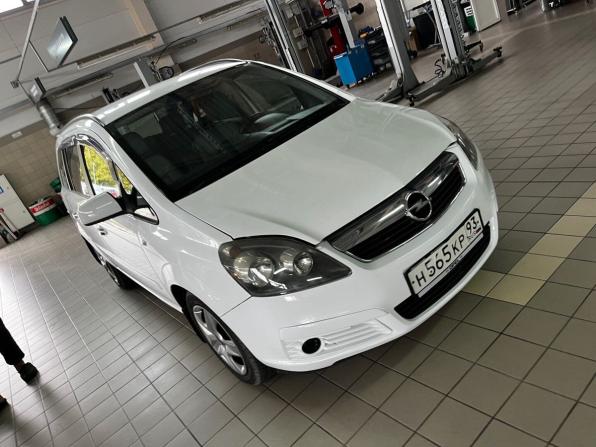Opel Zafira B с пробегом 2007 года, цена 549 000 рублей, 263500 км, компактвэн, Автокод Объявления