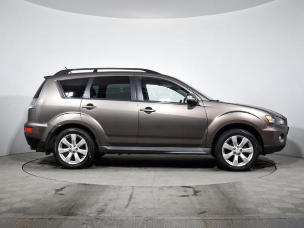 Mitsubishi Outlander II Рестайлинг с пробегом 2011 года, цена 754 000 рублей, 296186 км, внедорожник, Автокод Объявления