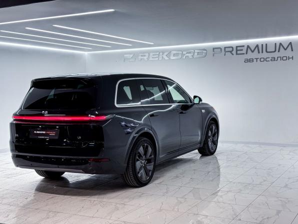Li Auto (Lixiang) L9 I Рестайлинг с пробегом 2024 года, цена 7 700 000 рублей, 17916 км, внедорожник, Автокод Объявления