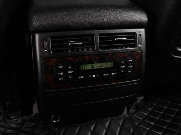 Toyota Land Cruiser 200 Series Рестайлинг 1 с пробегом 2012 года, цена 2 949 000 рублей, 385145 км, внедорожник, Автокод Объявления