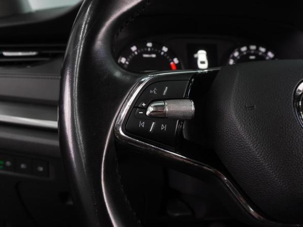 Skoda Octavia IV (A8) с пробегом 2020 года, цена 1 999 000 рублей, 152419 км, лифтбек, Автокод Объявления