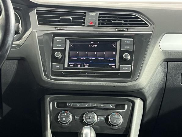 Volkswagen Tiguan II с пробегом 2018 года, цена 2 422 000 рублей, 157971 км, внедорожник, Автокод Объявления