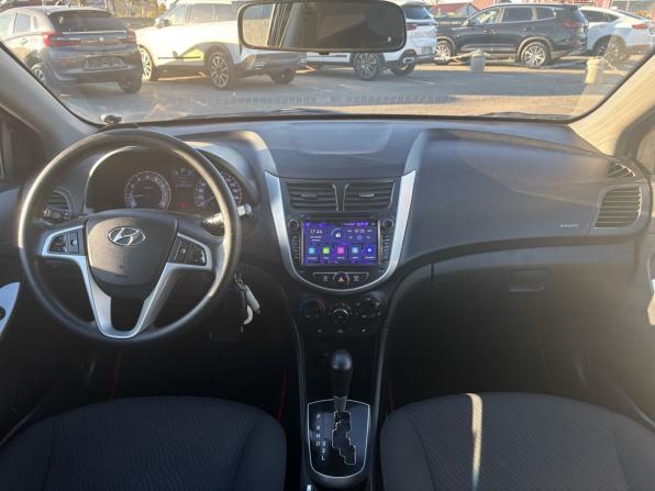 Hyundai Solaris I с пробегом 2012 года, цена 775 000 рублей, 147138 км, седан, Автокод Объявления