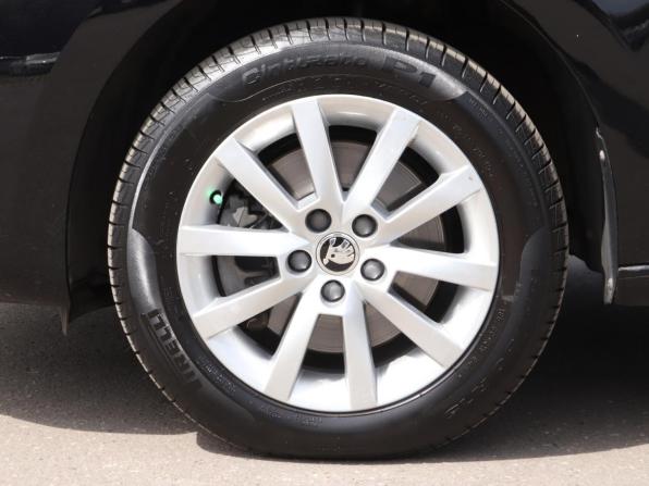 Skoda Rapid II с пробегом 2021 года, цена 1 899 000 рублей, 52200 км, лифтбек, Автокод Объявления