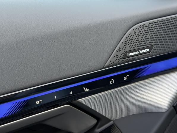 BMW 5 серии VIII (G60/G61/G68) с пробегом 2025 года, цена 8 400 000 рублей, 5854 км, седан, Автокод Объявления