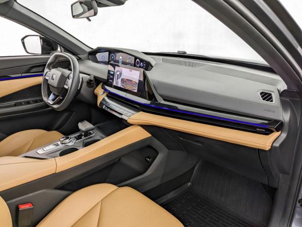 Changan UNI-V I с пробегом 2023 года, цена 2 055 000 рублей, 54095 км, лифтбек, Автокод Объявления