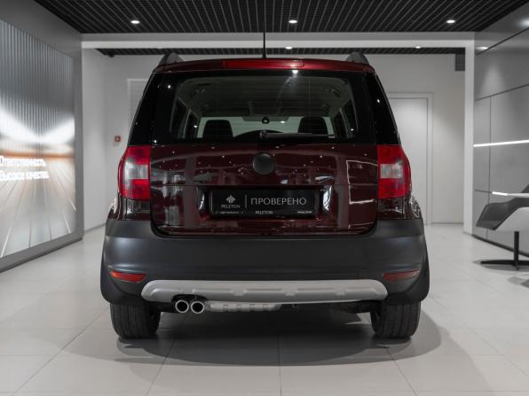 Skoda Yeti I с пробегом 2012 года, цена 945 000 рублей, 256045 км, внедорожник, Автокод Объявления