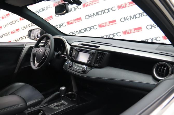 Toyota RAV4 IV (XA40) Рестайлинг с пробегом 2016 года, цена 2 695 950 рублей, 63777 км, внедорожник, Автокод Объявления