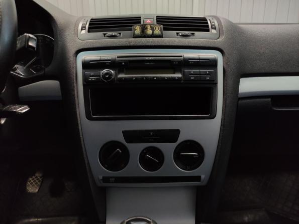 Skoda Octavia II (A5) Рестайлинг с пробегом 2008 года, цена 415 000 рублей, 241296 км, лифтбек, Автокод Объявления