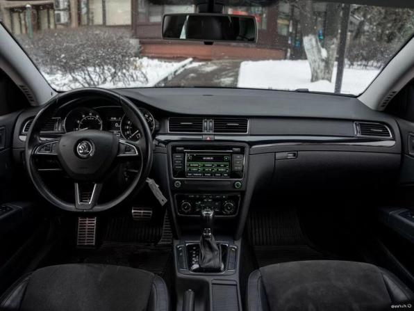 Skoda Superb II Рестайлинг с пробегом 2013 года, цена 1 400 000 рублей, 201915 км, лифтбек, Автокод Объявления