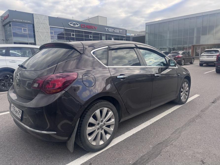 Opel Astra J Рестайлинг Санкт-Петербург  - изображение 2
