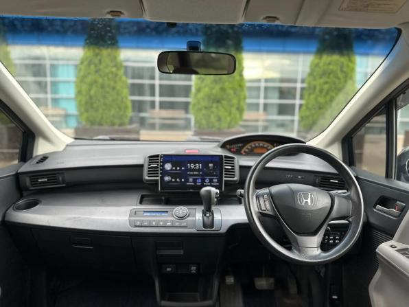 Honda Freed I с пробегом 2008 года, цена 989 000 рублей, 125000 км, компактвэн, Автокод Объявления
