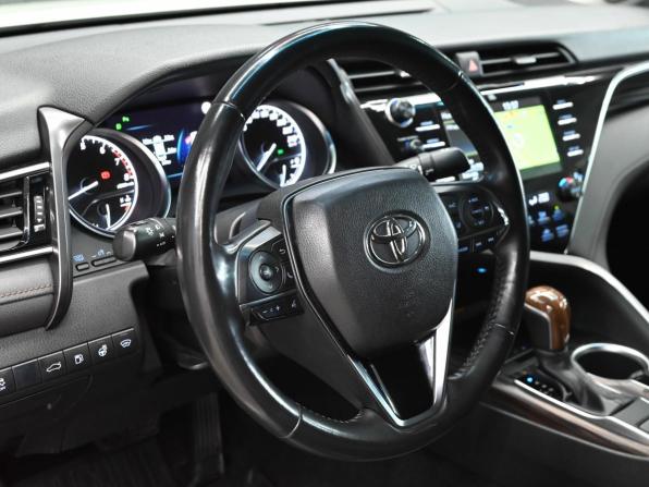 Toyota Camry VIII (XV70) с пробегом 2018 года, цена 2 990 000 рублей, 74920 км, седан, Автокод Объявления