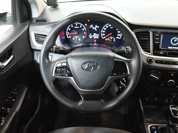 Hyundai Solaris II Рестайлинг с пробегом 2021 года, цена 1 490 000 рублей, 62595 км, седан, Автокод Объявления