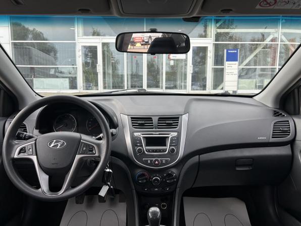 Hyundai Solaris I Рестайлинг с пробегом 2016 года, цена 990 000 рублей, 168438 км, седан, Автокод Объявления