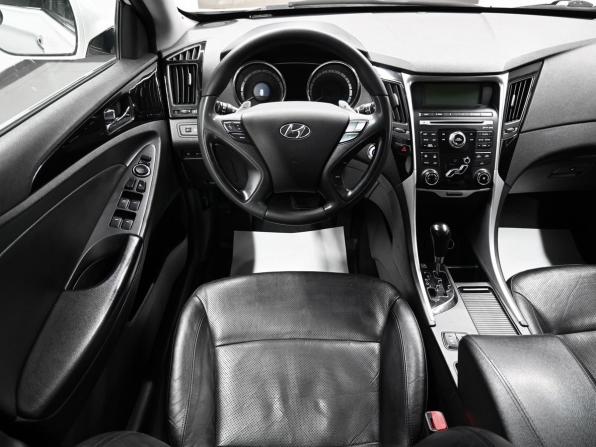 Hyundai Sonata VI (YF) с пробегом 2010 года, цена 925 000 рублей, 247002 км, седан, Автокод Объявления
