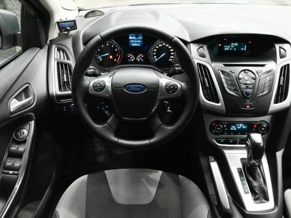 Ford Focus III с пробегом 2013 года, цена 880 000 рублей, 195543 км, универсал, Автокод Объявления
