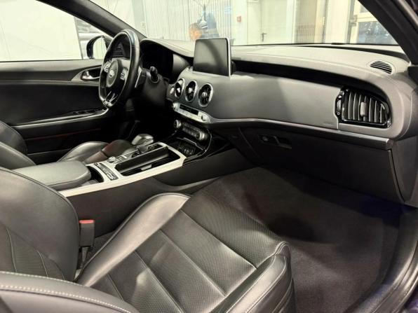 Kia Stinger I с пробегом 2018 года, цена 3 270 000 рублей, 107289 км, лифтбек, Автокод Объявления