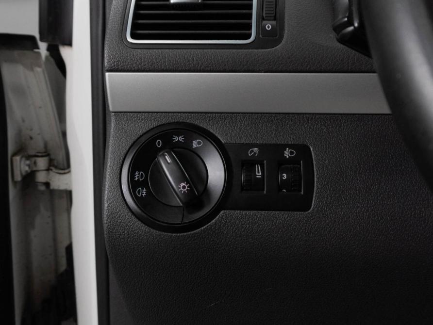 Volkswagen Touran I Рестайлинг 2 Тюмень  - изображение 17