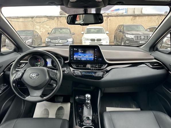 Toyota C-HR I с пробегом 2018 года, цена 2 540 000 рублей, 97340 км, внедорожник, Автокод Объявления