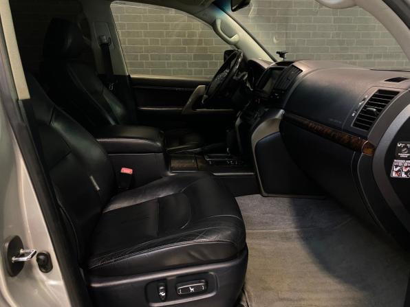Toyota Land Cruiser 200 Series с пробегом 2011 года, цена 2 785 000 рублей, 275460 км, внедорожник, Автокод Объявления