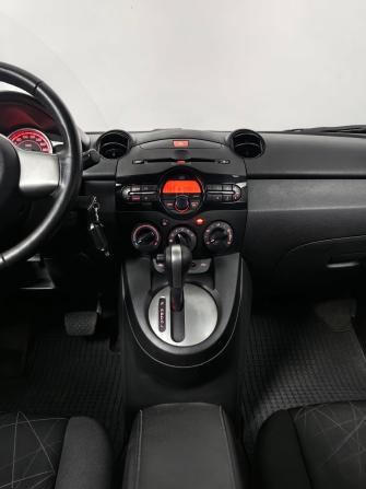 Mazda 2 II Рестайлинг (DE2) с пробегом 2011 года, цена 799 000 рублей, 87686 км, хэтчбек, Автокод Объявления