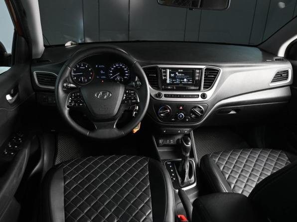 Hyundai Solaris II с пробегом 2017 года, цена 1 289 000 рублей, 160189 км, седан, Автокод Объявления