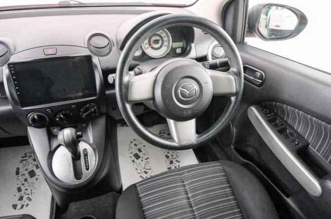 Mazda Demio III (DE) с пробегом 2009 года, цена 649 000 рублей, 172468 км, хэтчбек, Автокод Объявления