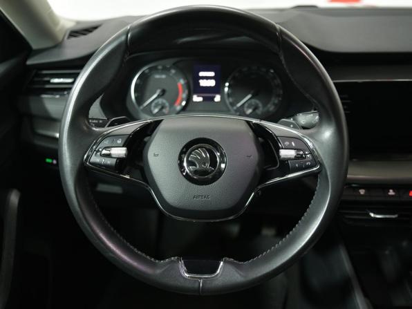 Skoda Octavia IV (A8) с пробегом 2021 года, цена 1 829 000 рублей, 94700 км, лифтбек, Автокод Объявления