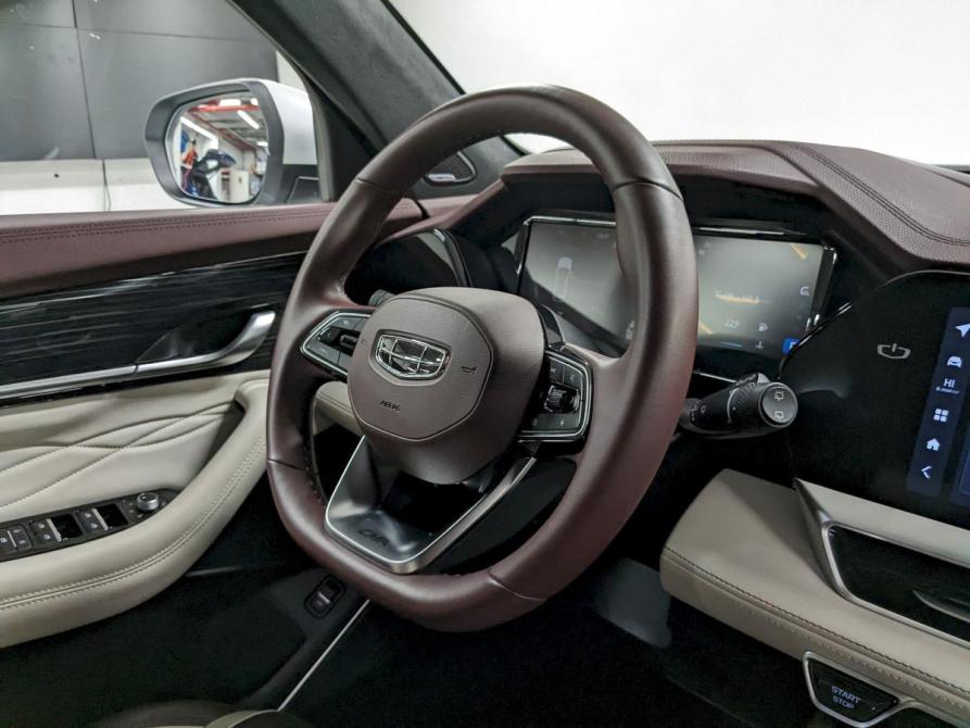 Geely Monjaro I Москва  - изображение 25