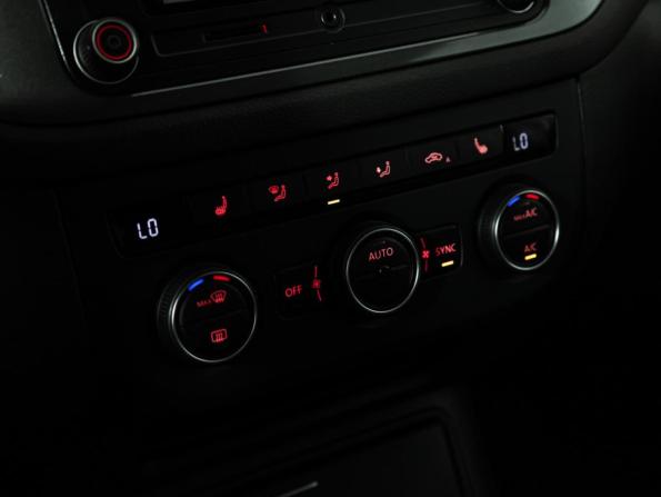 Volkswagen Tiguan I Рестайлинг с пробегом 2015 года, цена 1 744 700 рублей, 93360 км, внедорожник, Автокод Объявления