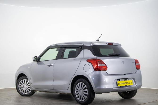 Suzuki Swift V с пробегом 2018 года, цена 1 099 000 рублей, 140000 км, хэтчбек, Автокод Объявления