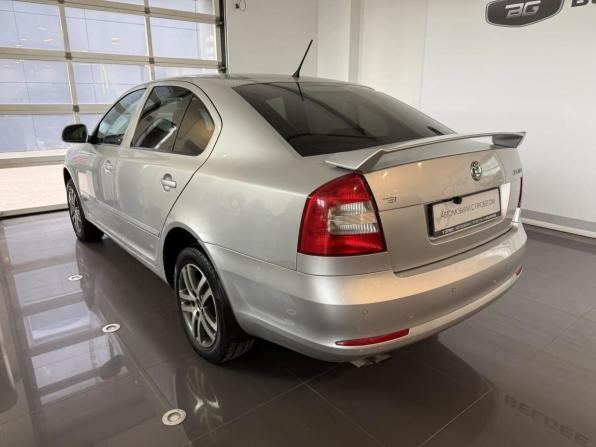 Skoda Octavia II (A5) Рестайлинг с пробегом 2013 года, цена 930 000 рублей, 182355 км, лифтбек, Автокод Объявления