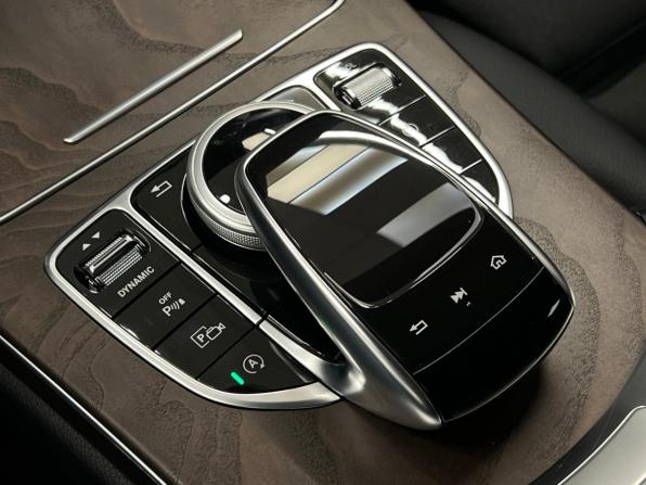 Mercedes-Benz C-Класс IV (W205) Рестайлинг с пробегом 2018 года, цена 2 849 000 рублей, 90991 км, седан, Автокод Объявления