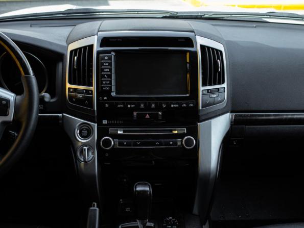 Toyota Land Cruiser 200 Series Рестайлинг 1 с пробегом 2015 года, цена 4 798 000 рублей, 166032 км, внедорожник, Автокод Объявления