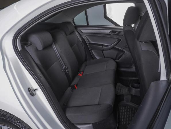 Skoda Rapid I с пробегом 2015 года, цена 899 000 рублей, 190488 км, лифтбек, Автокод Объявления