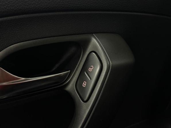 Volkswagen Polo V с пробегом 2012 года, цена 599 000 рублей, 203000 км, седан, Автокод Объявления