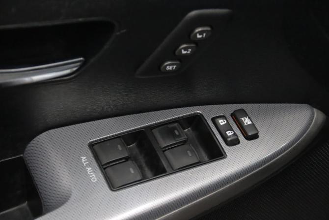 Toyota Venza I Рестайлинг с пробегом 2014 года, цена 1 765 650 рублей, 395575 км, внедорожник, Автокод Объявления